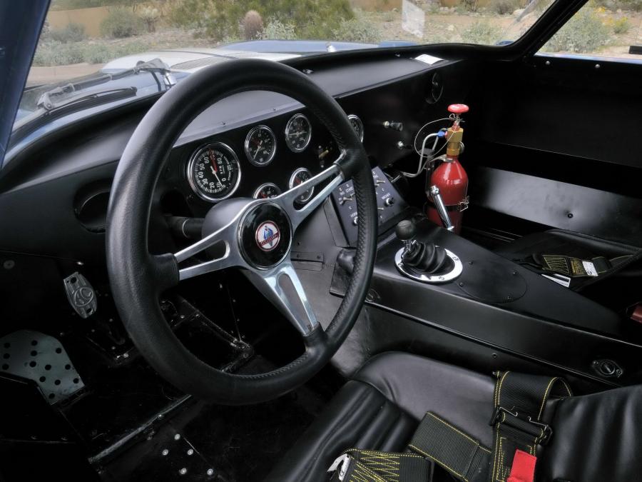  Shelby Cobra Daytona Coupe 1964 года  (фото 3 из 19)